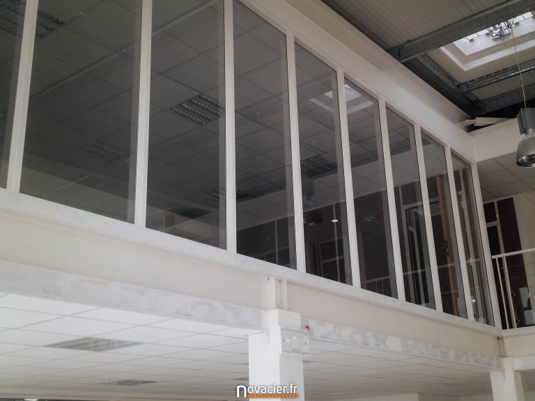 Menuiserie Aluminium Pour Bâtiment Commercial