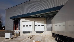 Porte Sectionnelle Industrielle pour Poids Lourds